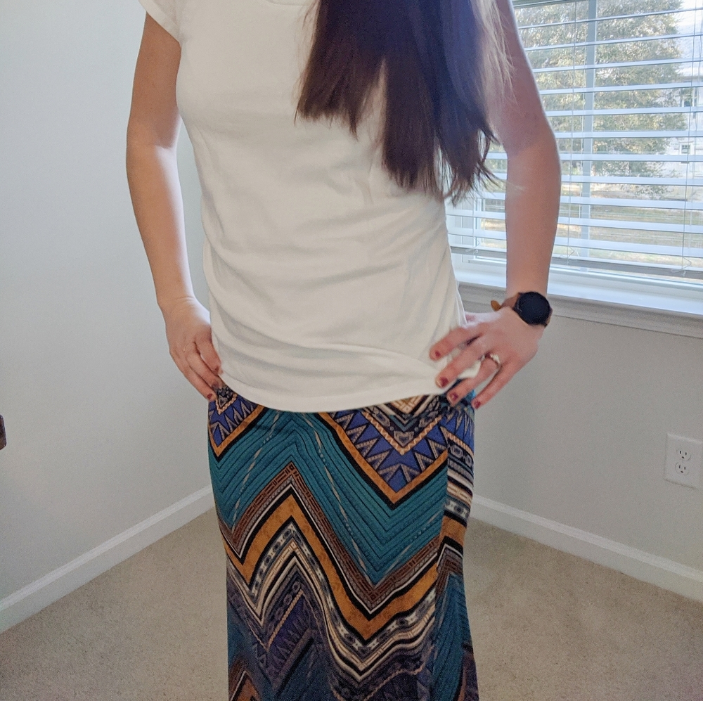 IN silk chevron maxi skirt blue black size small - Picture 5 of 5